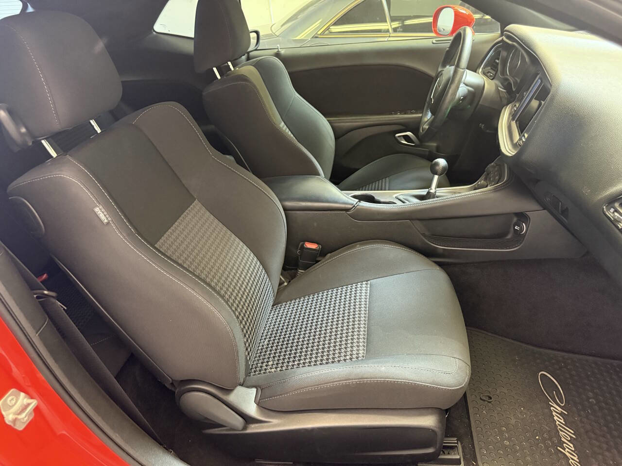 Used 2018 Dodge Challenger R/T image 10