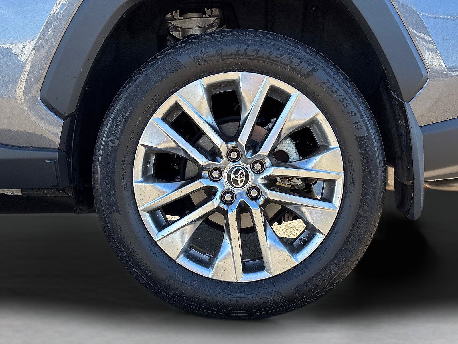 Used 2021 Toyota RAV4 XLE Premium w/ Carpet Mat Package (TMS) FWD image 13