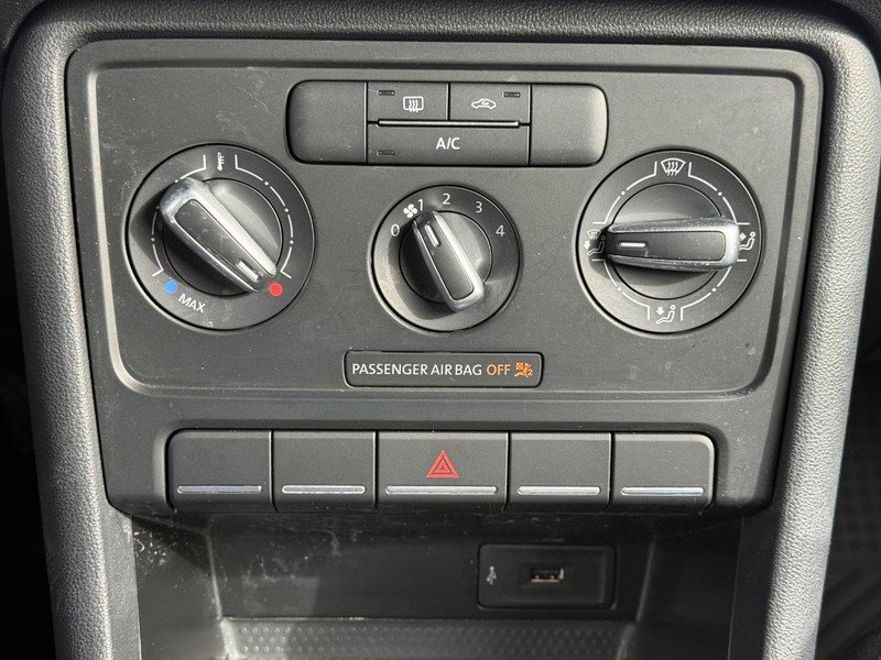 Used 2017 Volkswagen Beetle 1.8T FWD image 21