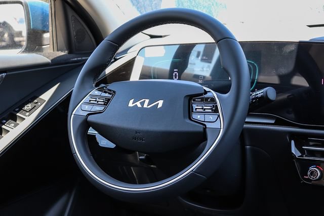 New 2026 Kia Niro EX FWD image 8