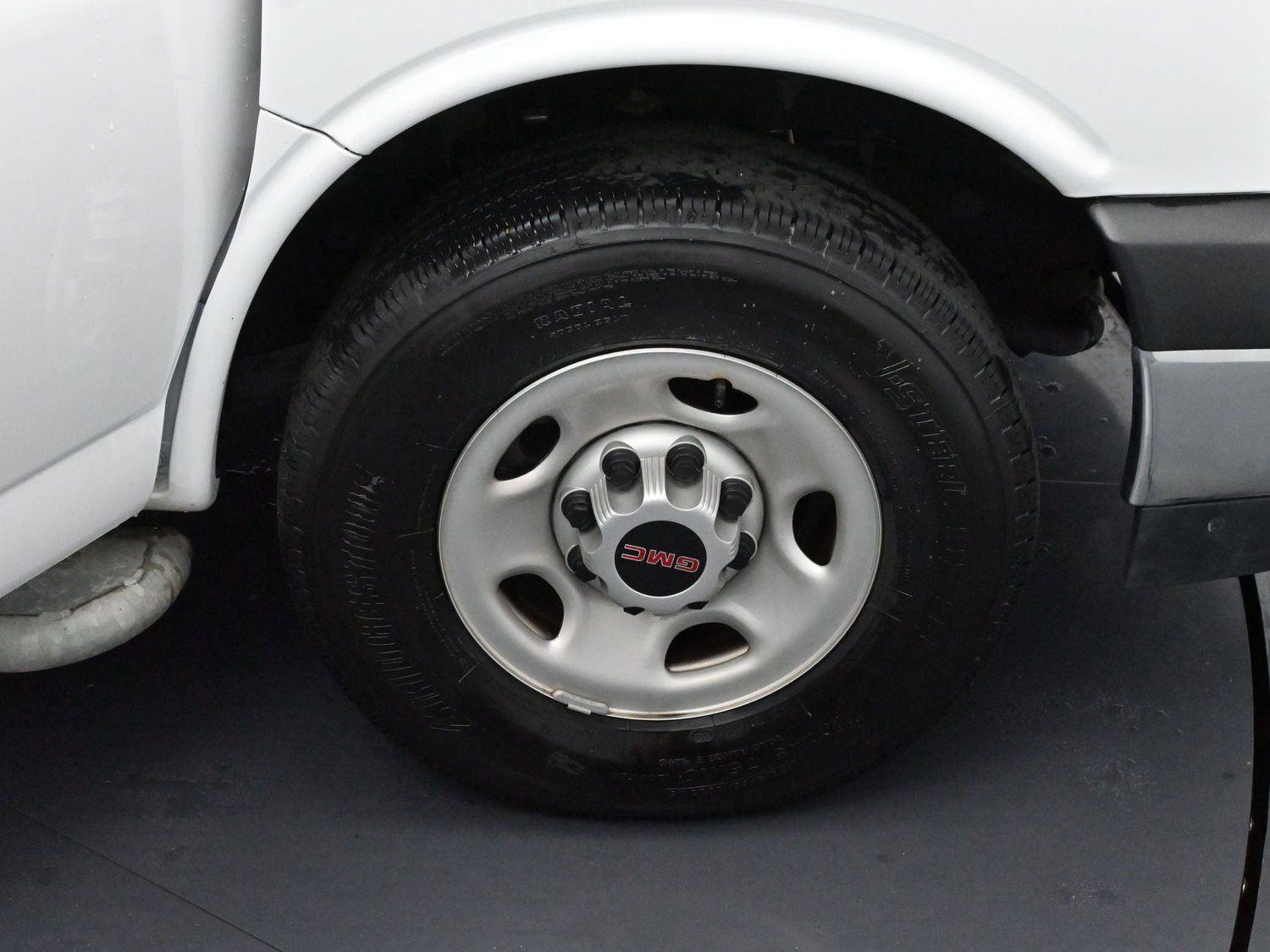 Used 2024 GMC Savana 2500 w/ Driver Convenience Package image 29