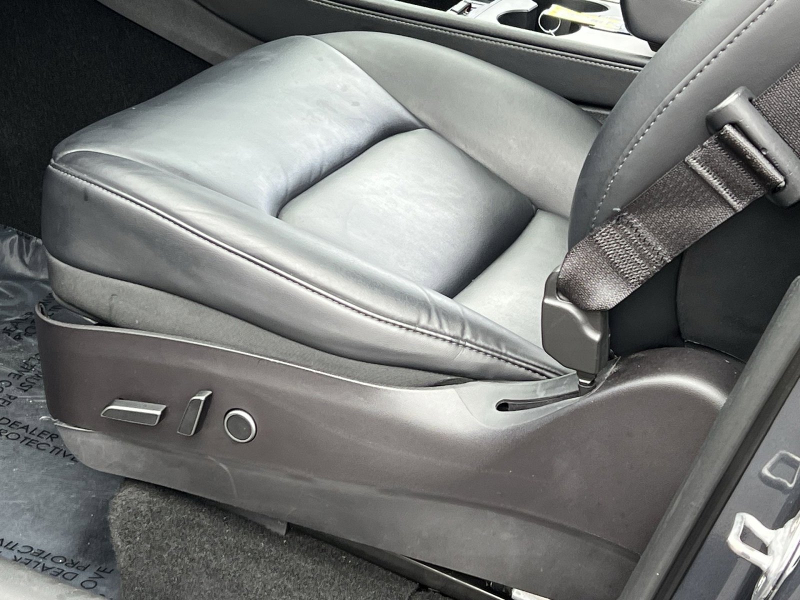 Used 2022 Tesla Model Y Long Range image 12