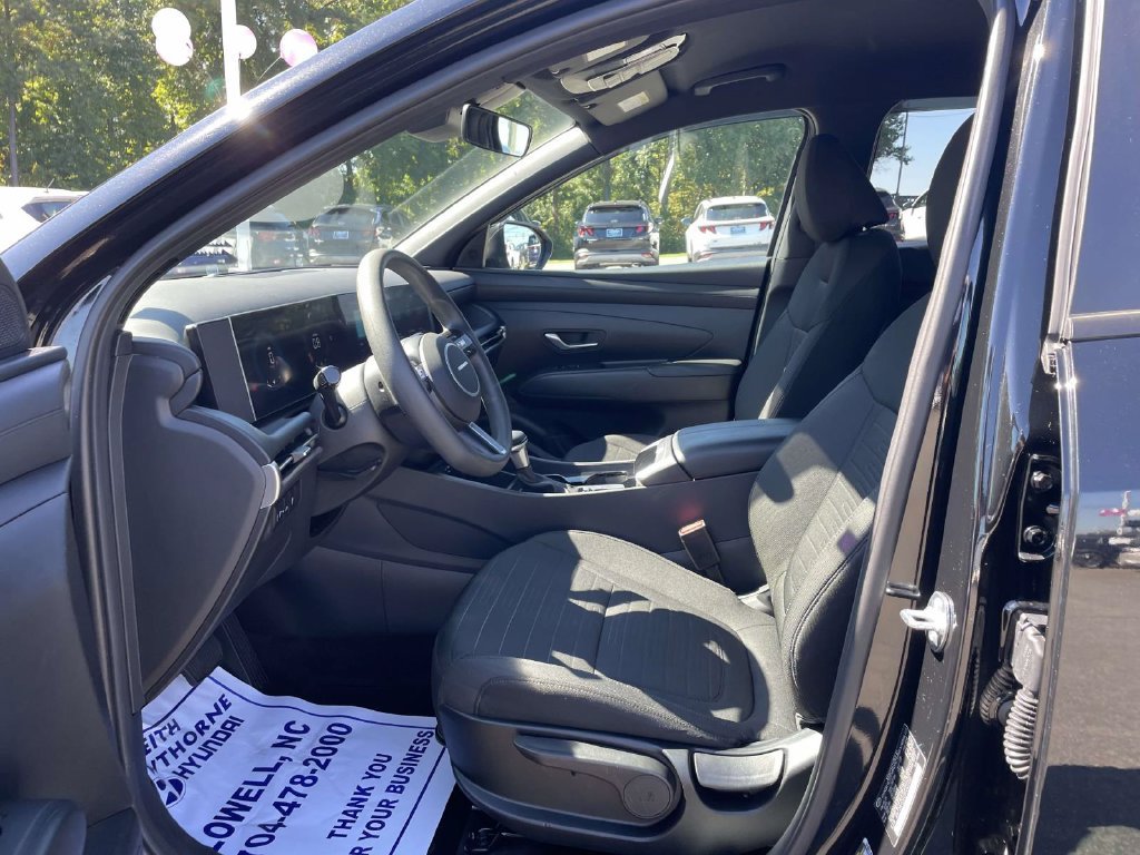 Certified 2025 Hyundai Santa Cruz SE FWD image 15
