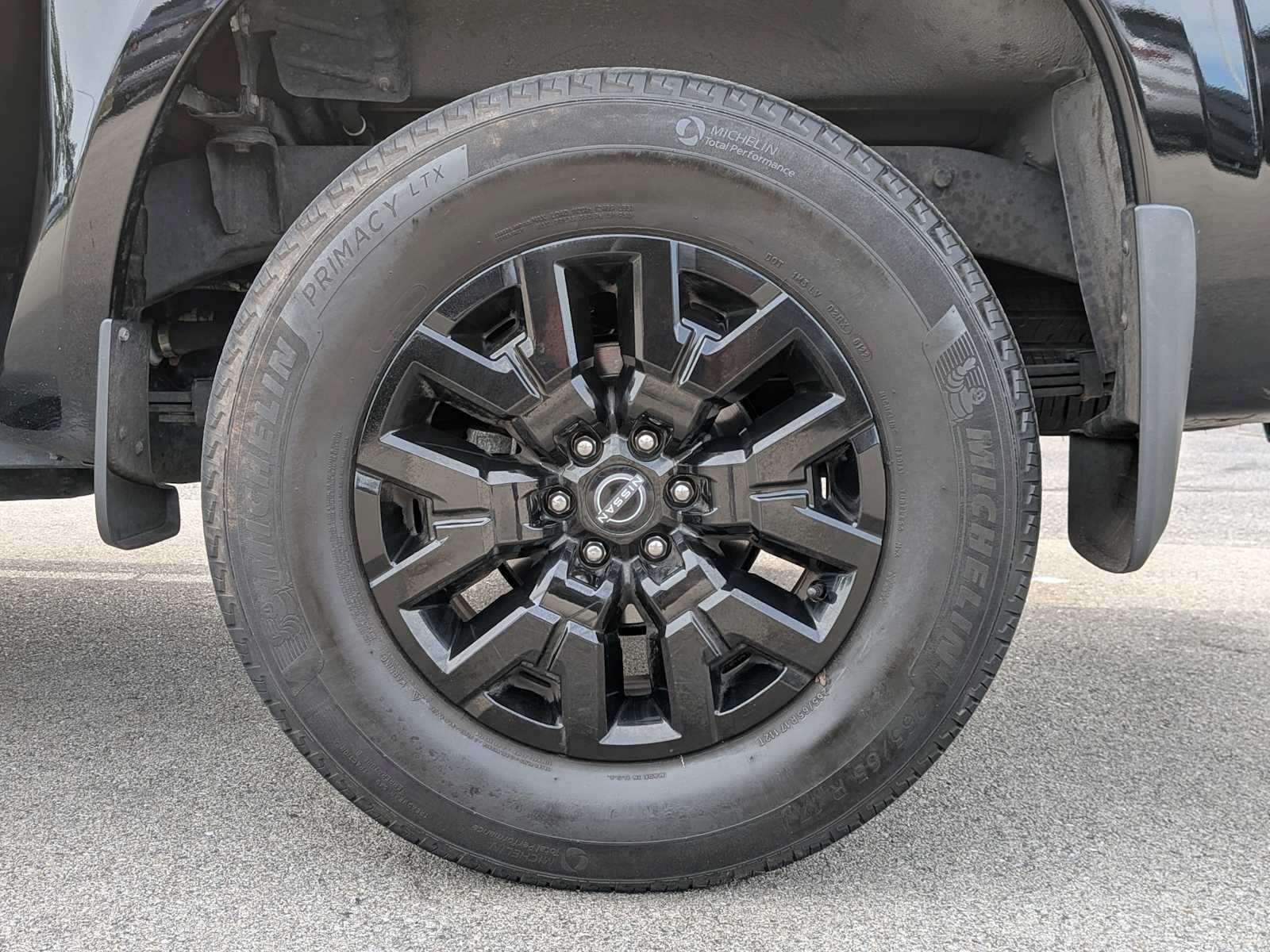 Used 2022 Nissan Frontier SV AWD/4WD image 12