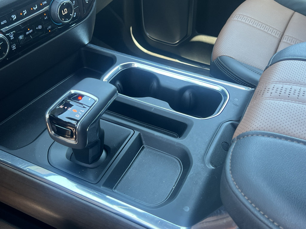 Used 2025 Chevrolet Silverado 1500 High Country AWD/4WD image 21