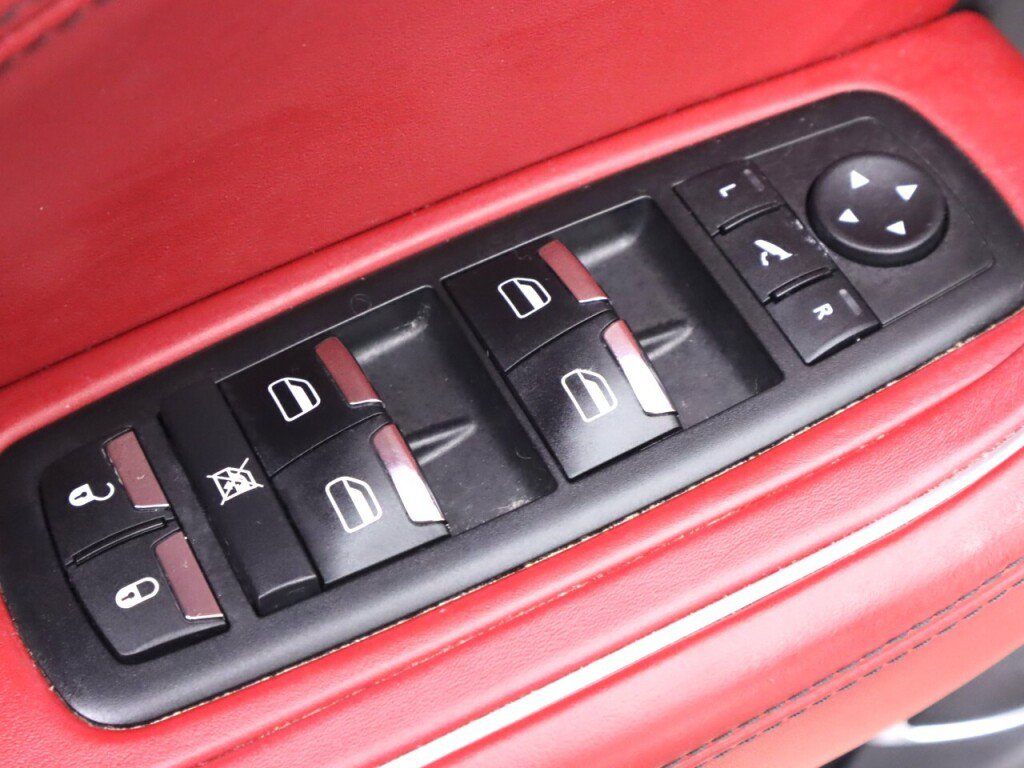 Used 2018 Maserati Levante GranSport AWD/4WD image 31
