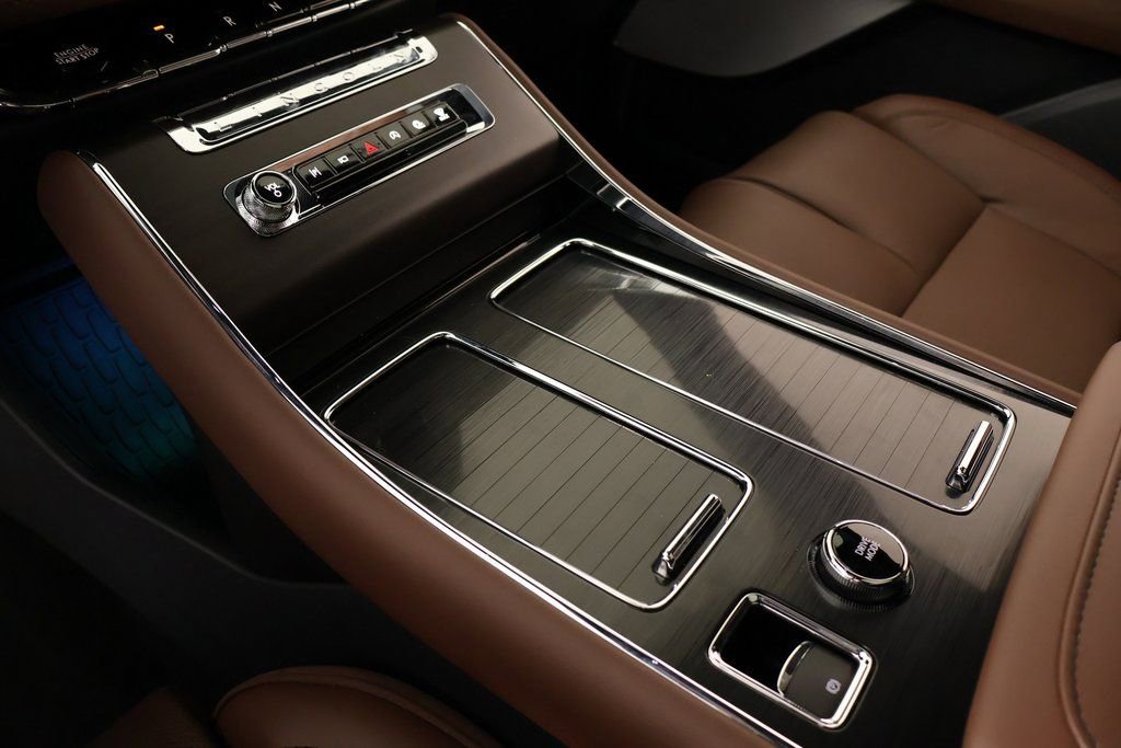 New 2026 Lincoln Aviator Reserve w/ Luxury Package image 8