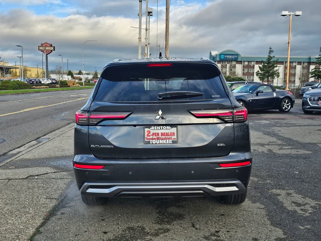 New 2026 Mitsubishi Outlander SEL image 6