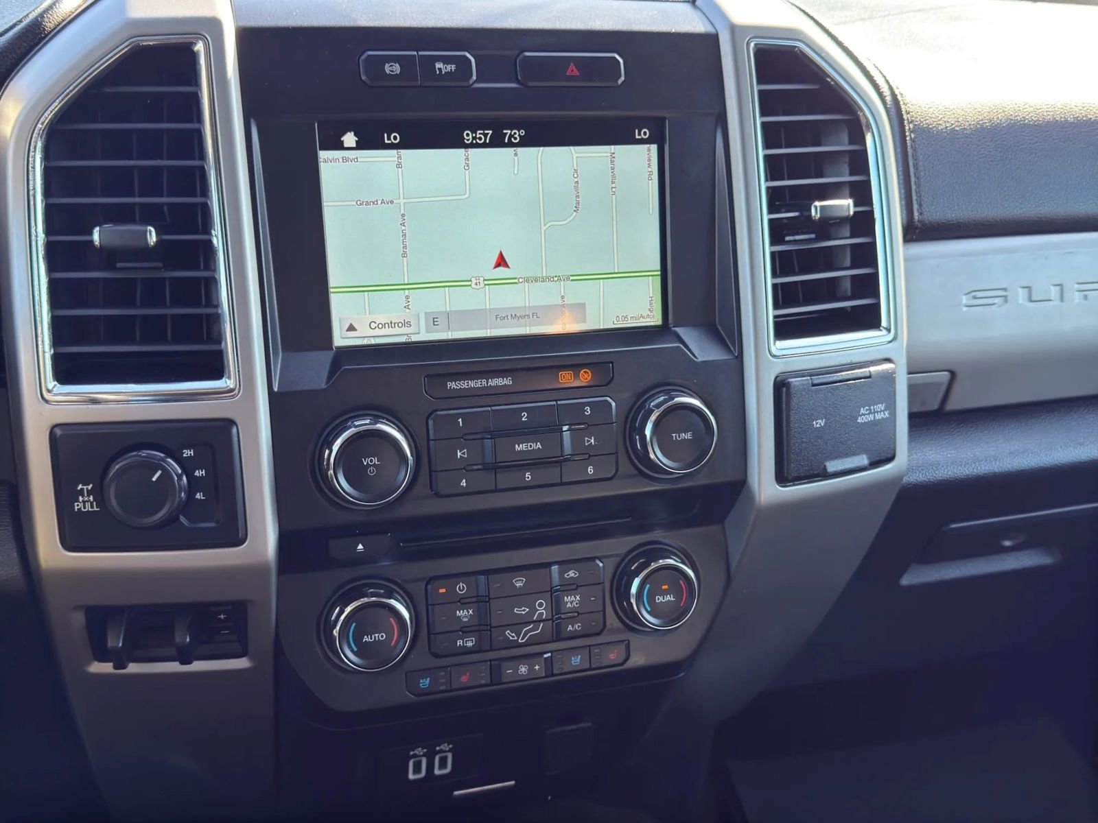 Used 2018 Ford F350 Lariat w/ Camper Package AWD/4WD image 18