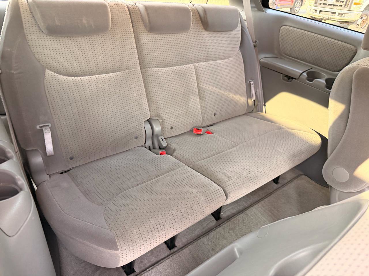 Used 2010 Toyota Sienna CE FWD image 11