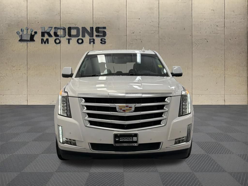 Used 2018 Cadillac Escalade Premium Luxury AWD/4WD image 3