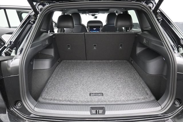 New 2026 Volkswagen Tiguan SE R-Line AWD/4WD image 12