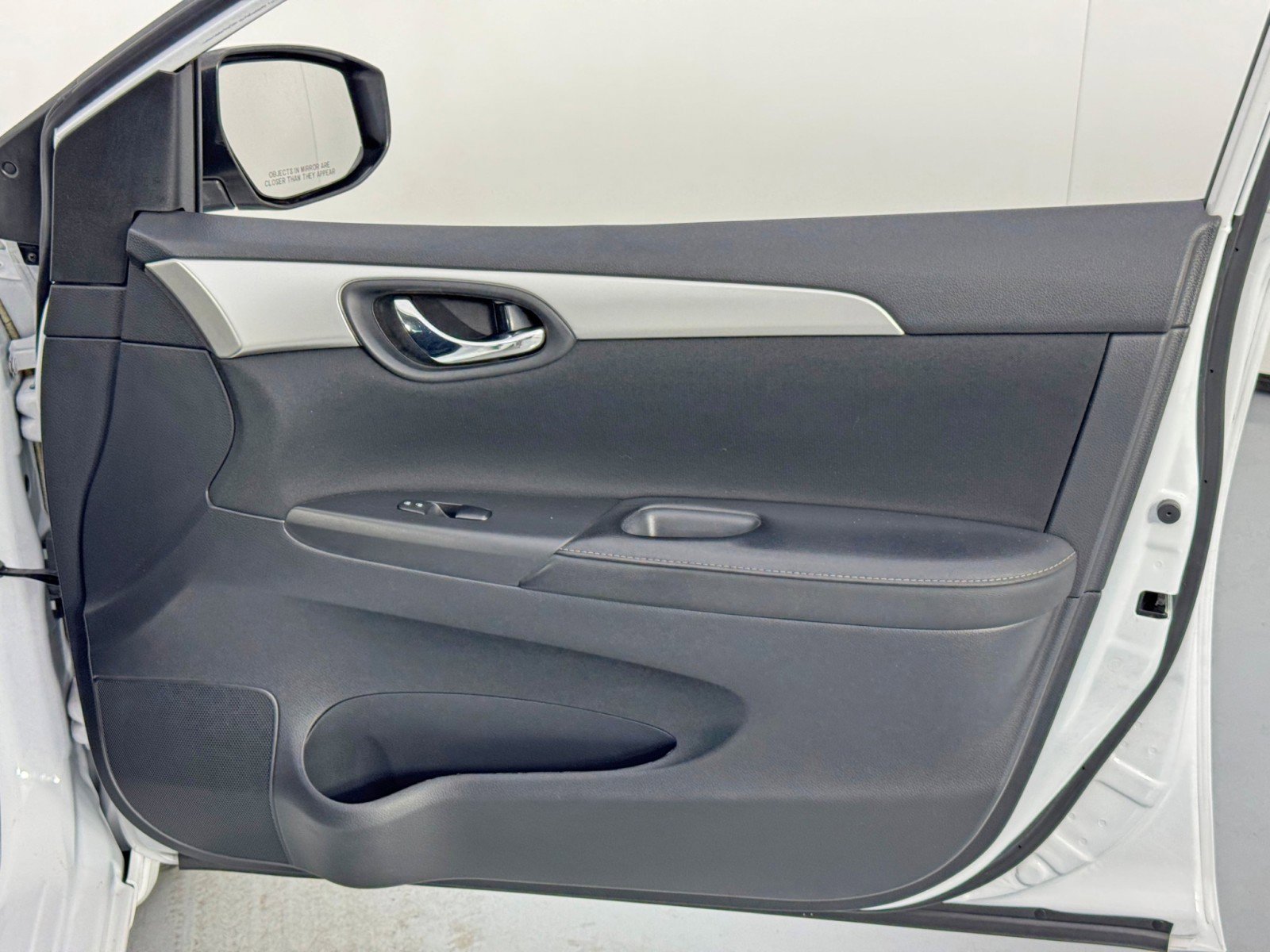 Used 2018 Nissan Sentra S image 38