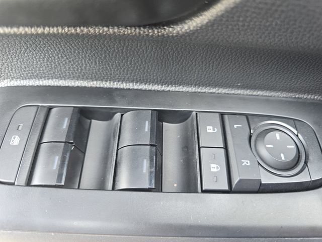 Used 2025 Toyota Tacoma SR image 26