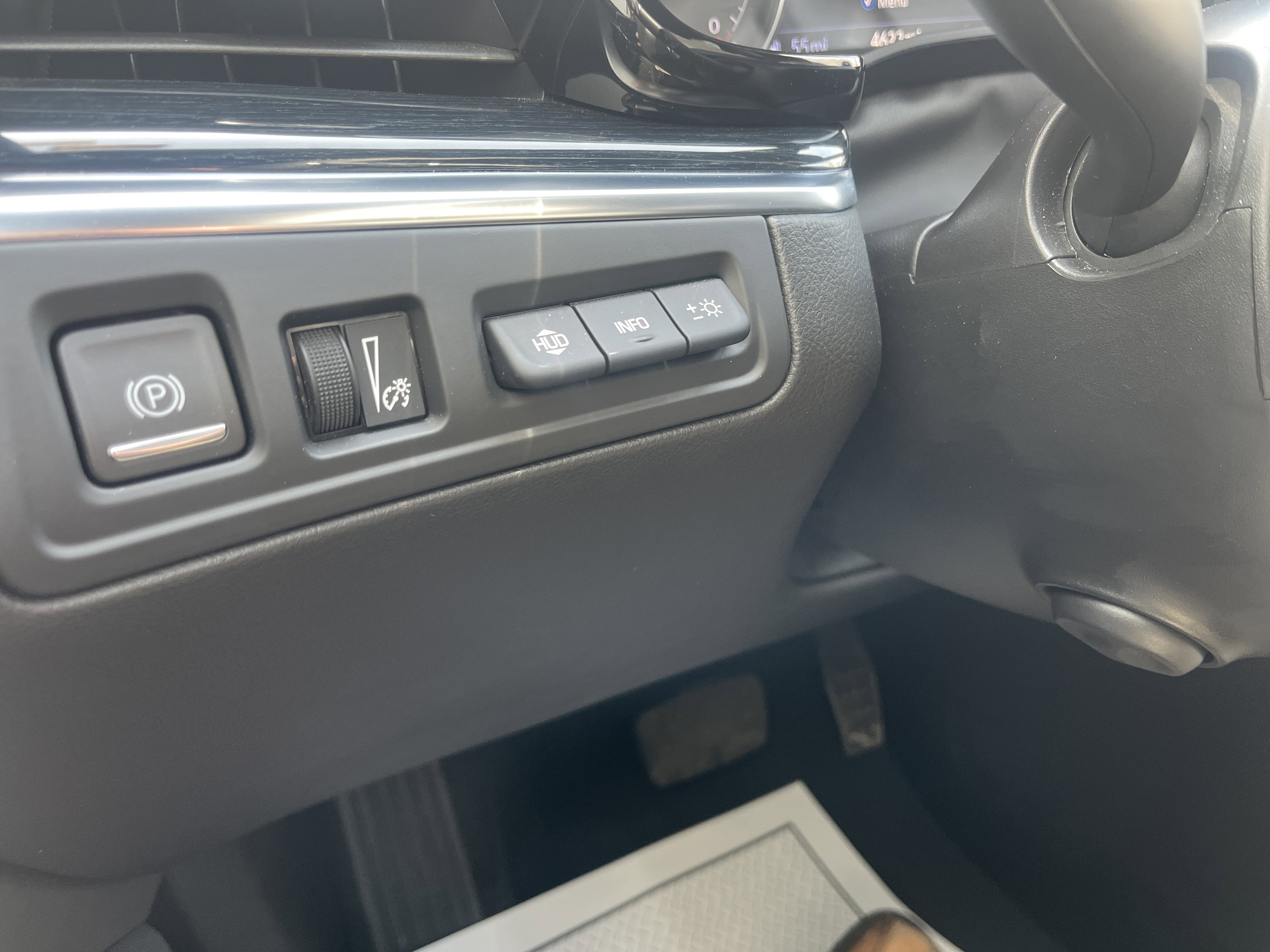 Used 2025 Cadillac XT5 Premium Luxury w/ Technology Package image 24