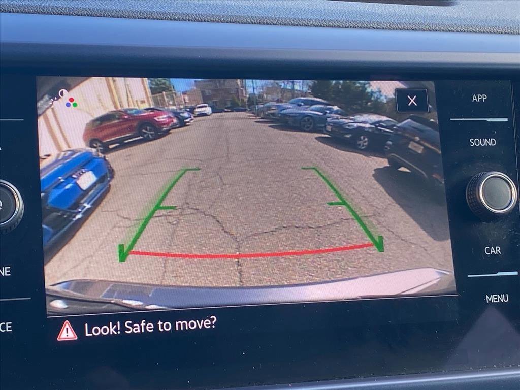 Certified 2023 Volkswagen Taos SE w/ Black Wheel Package image 17