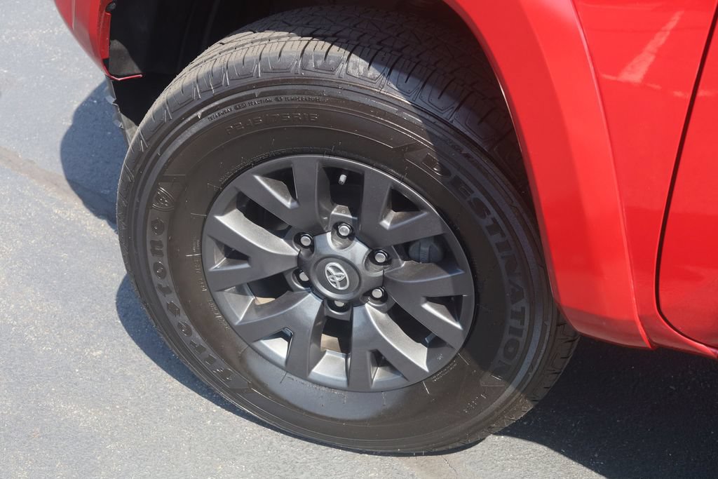 Used 2023 Toyota Tacoma SR5 AWD/4WD image 15