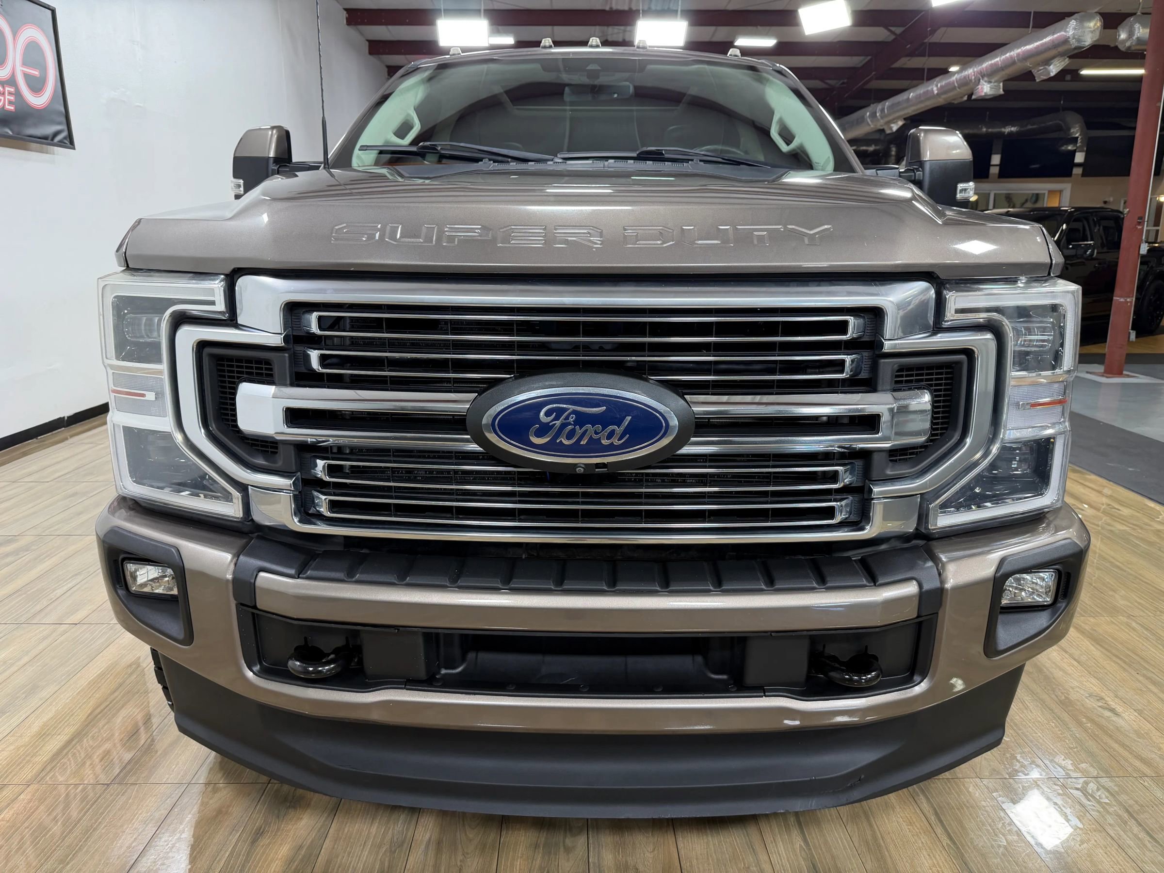 Used 2020 Ford F350 Limited w/ FX4 Off-Road Package AWD/4WD image 2