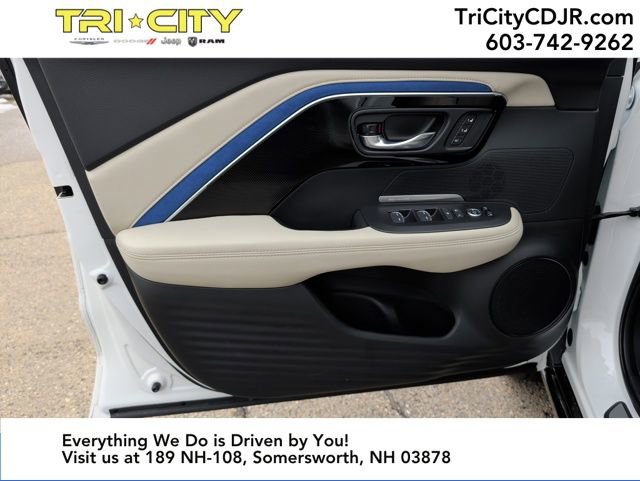 Used 2025 Acura ADX A-Spec image 16