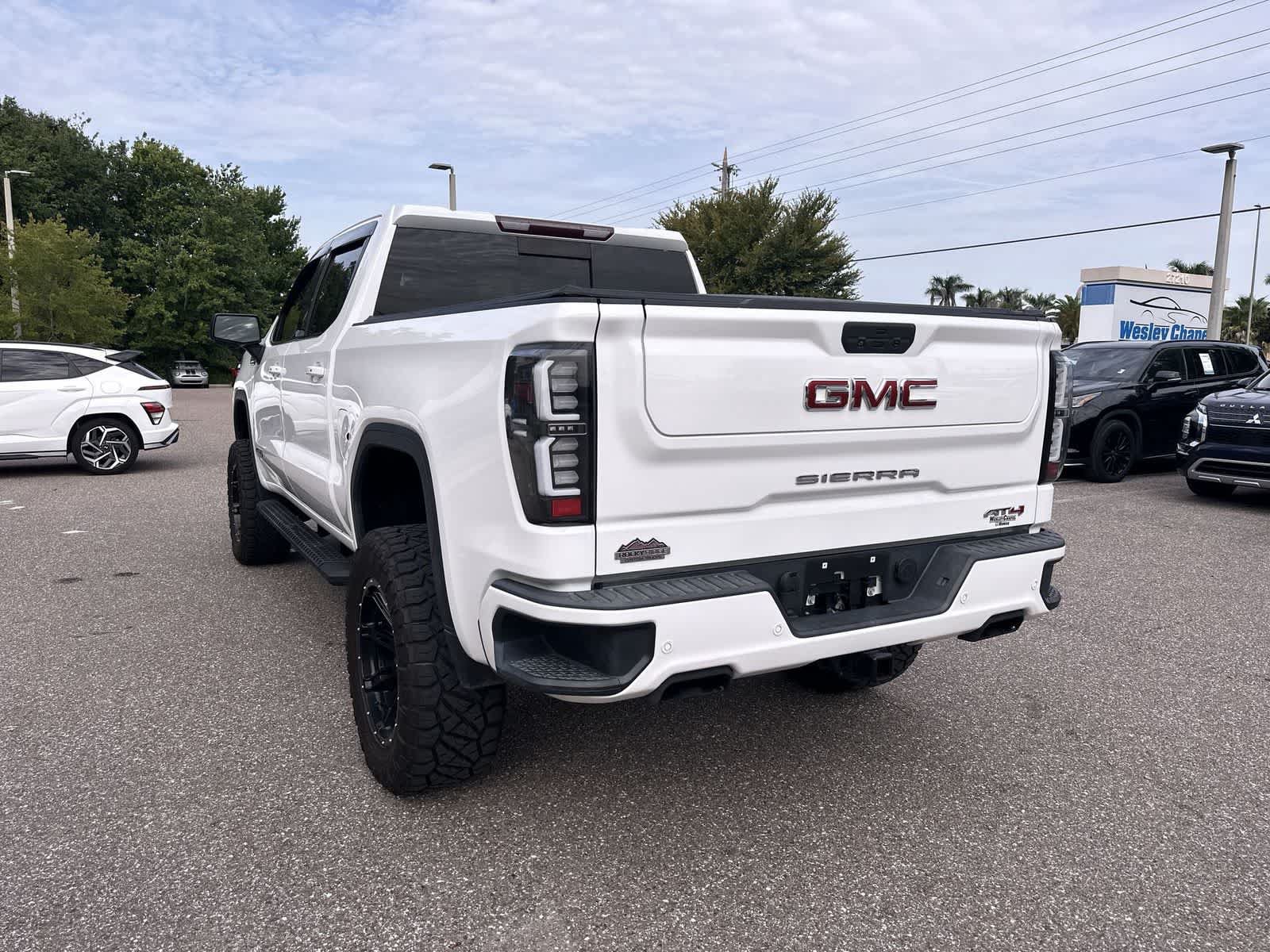 Used 2019 GMC Sierra 1500 AT4 w/ AT4 Premium Package AWD/4WD image 4
