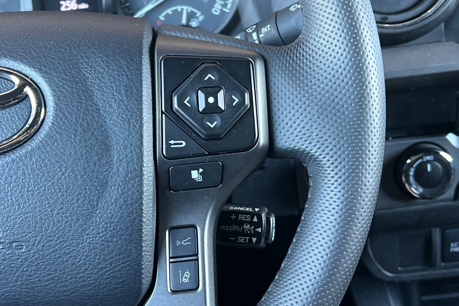 Certified 2023 Toyota Tacoma TRD Off-Road image 29