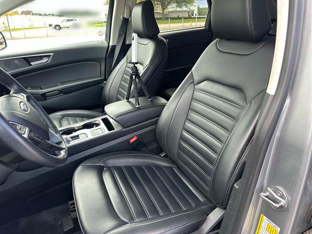 Used 2024 Ford Edge SEL image 13