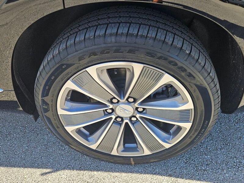 New 2026 Cadillac Vistiq Luxury image 12