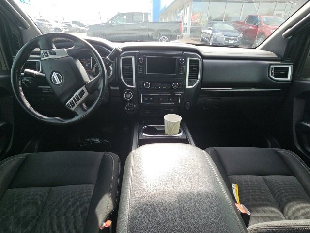 Used 2019 Nissan Titan SV w/ SV Convenience Package image 11