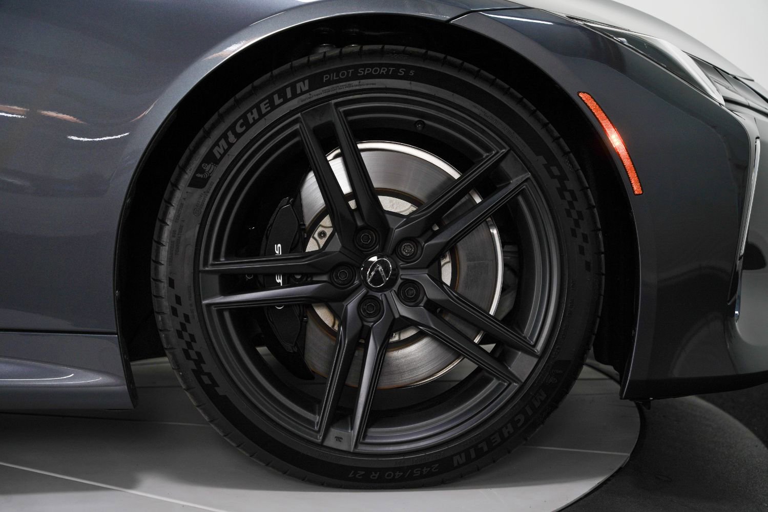 Used 2025 Lexus LC 500 Coupe image 24