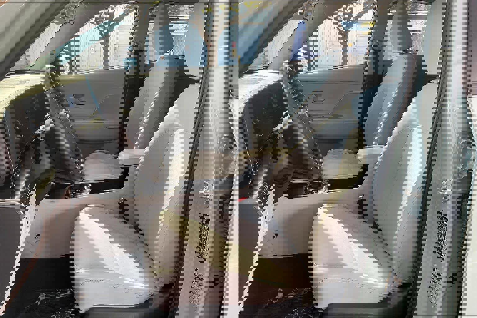 Certified 2025 Hyundai Kona SEL image 8