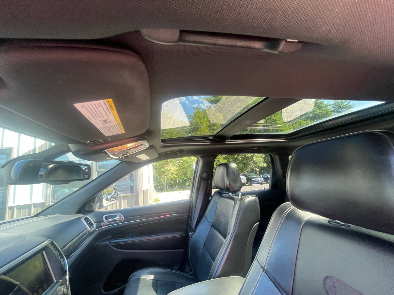 Used 2015 Jeep Grand Cherokee Overland image 18