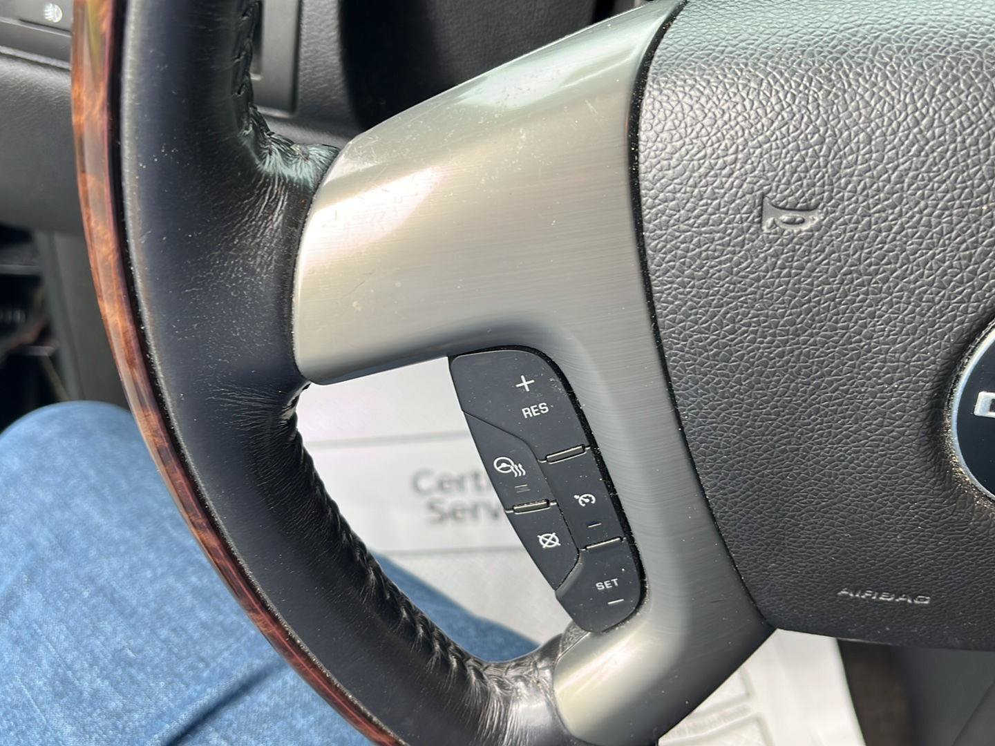 Used 2013 GMC Yukon Denali AWD/4WD image 10