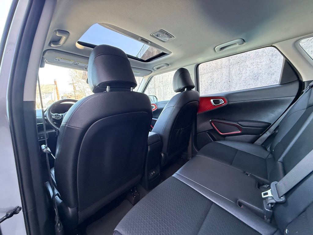 Used 2023 Kia Soul GT-Line image 20