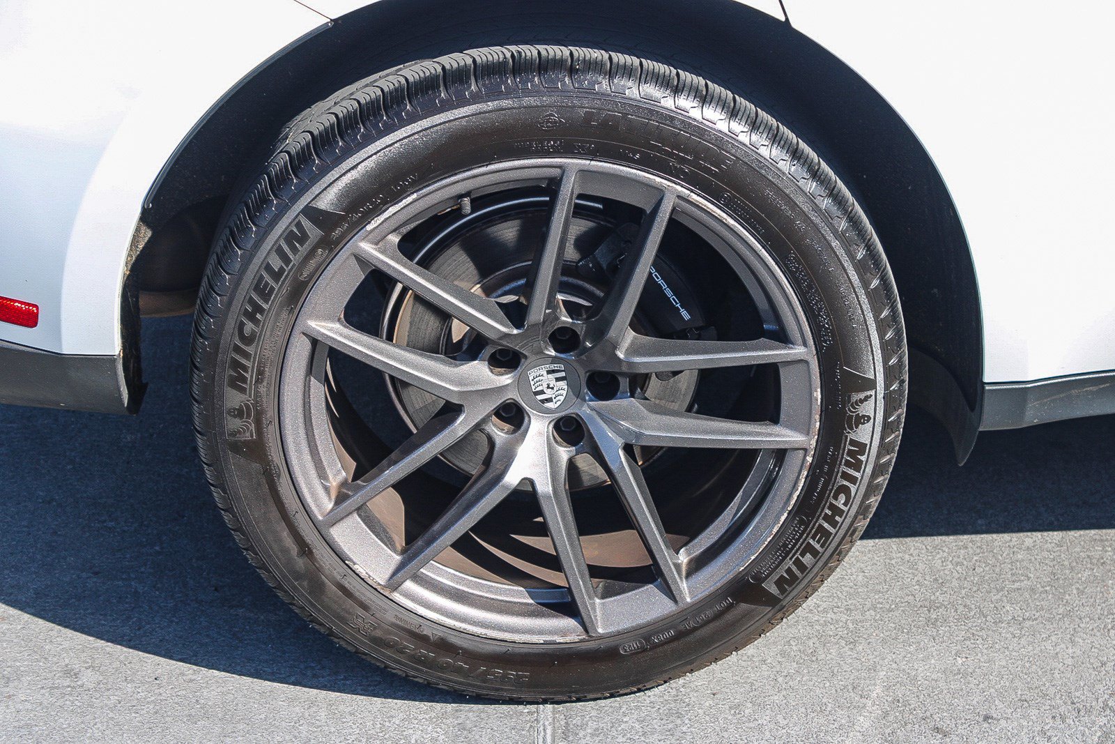 Used 2023 Porsche Macan Turbo AWD/4WD image 12