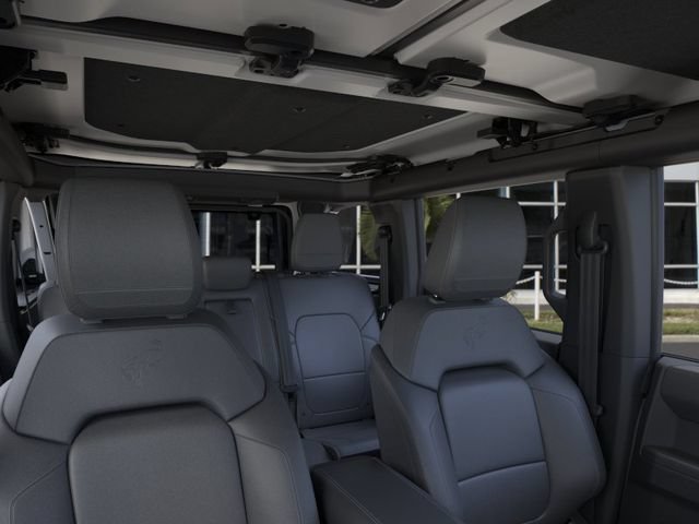 New 2026 Ford Bronco Outer Banks w/ Black Appearance Package AWD/4WD image 12