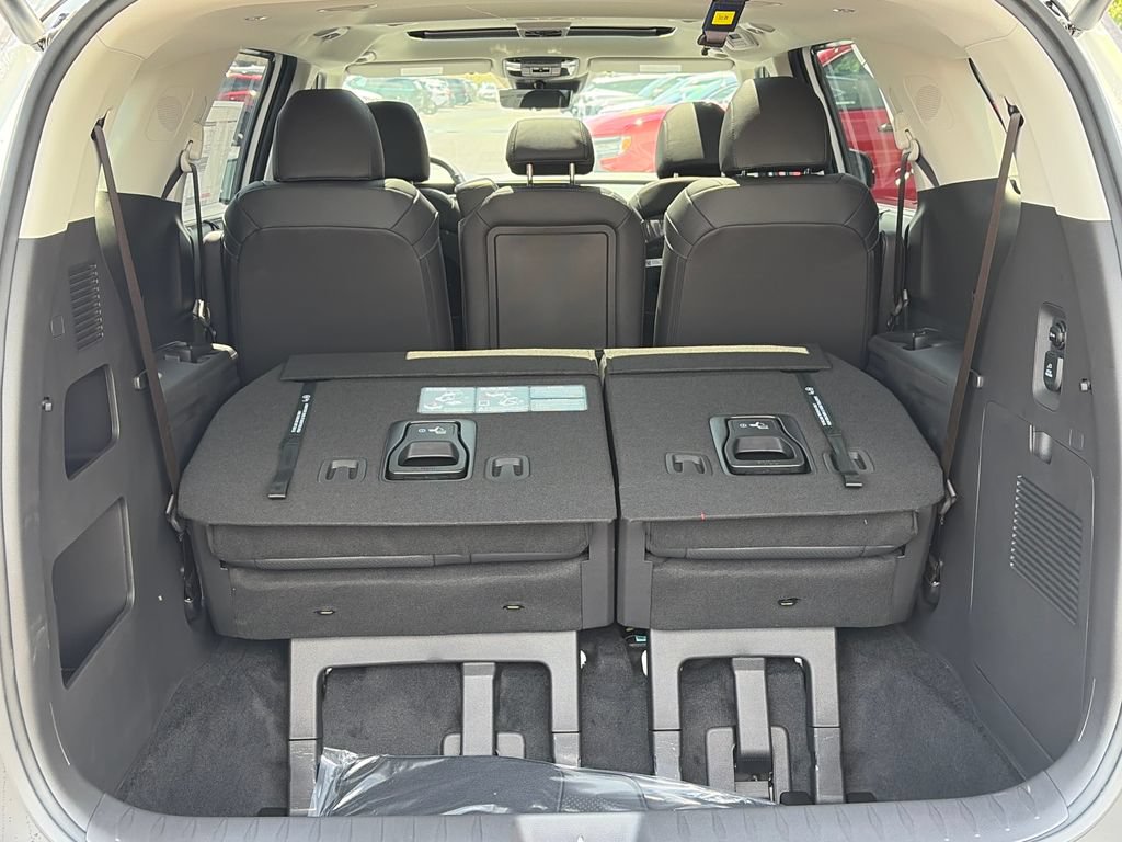 New 2027 Kia Carnival SX Prestige FWD image 7