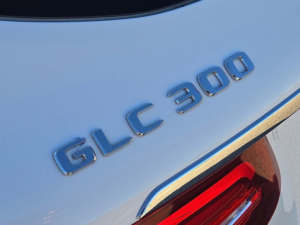 Used 2019 Mercedes-Benz GLC 300 w/ Premium Package image 12