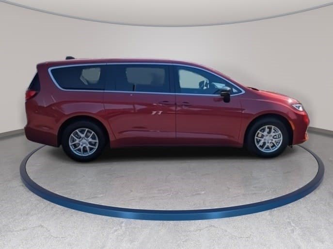 New 2026 Chrysler Pacifica Select FWD image 4