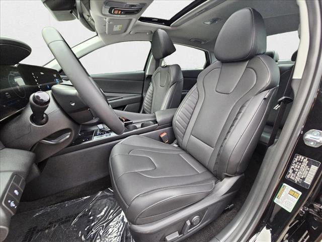 New 2025 Hyundai Elantra Limited image 4
