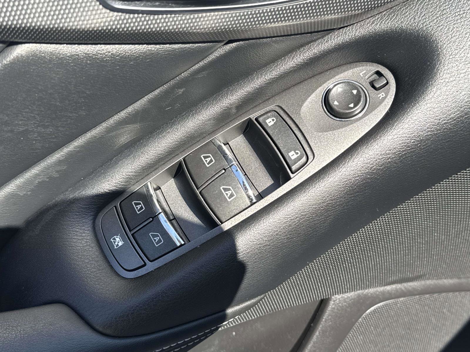 Used 2016 INFINITI Q50 Premium w/ 2.0T Premium Plus Package AWD/4WD image 15