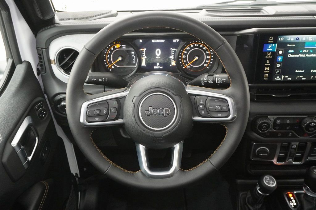 Used 2024 Jeep Wrangler Sahara image 18