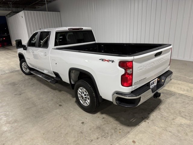 Used 2025 Chevrolet Silverado 2500 LT w/ Convenience Package image 38