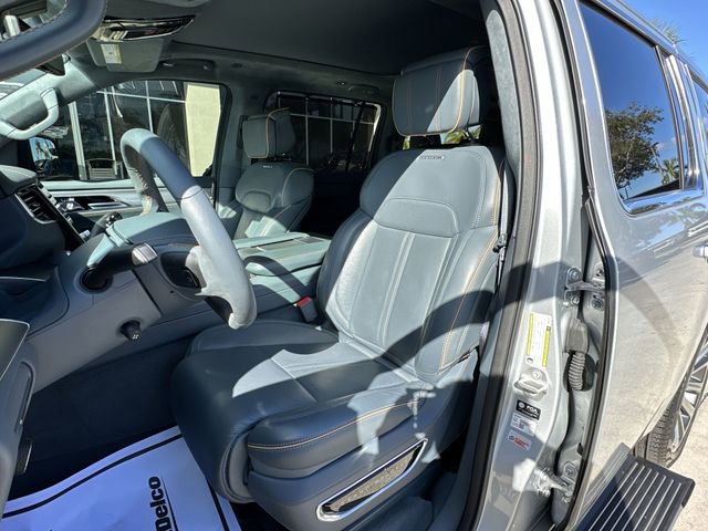 Used 2023 Jeep Grand Wagoneer Series II w/ Flexible Seating Group image 19