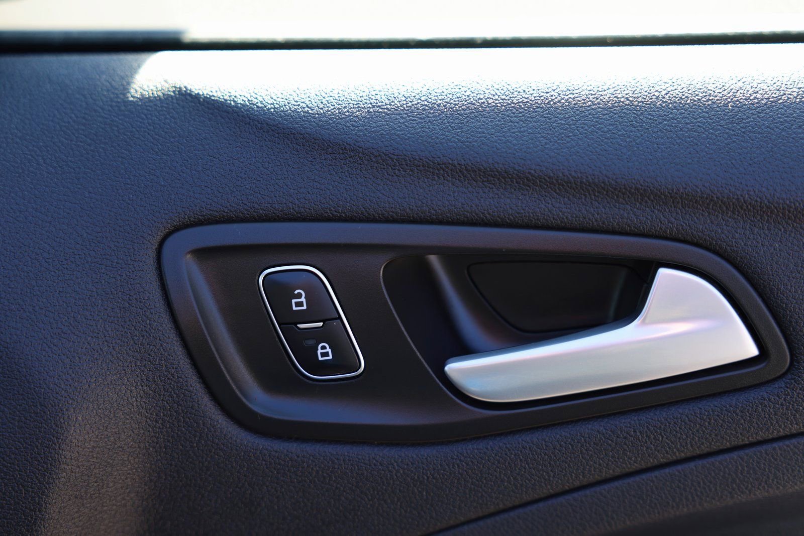 Certified 2019 Ford Escape SEL AWD/4WD image 11