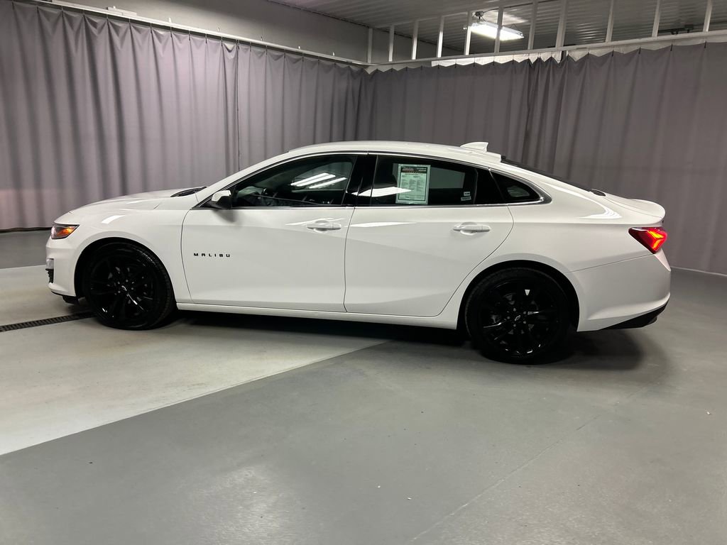 Used 2024 Chevrolet Malibu LT w/ Sport Edition image 4
