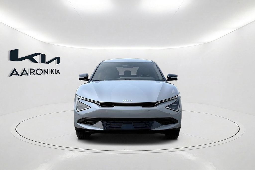 New 2026 Kia EV6 Wind RWD image 2