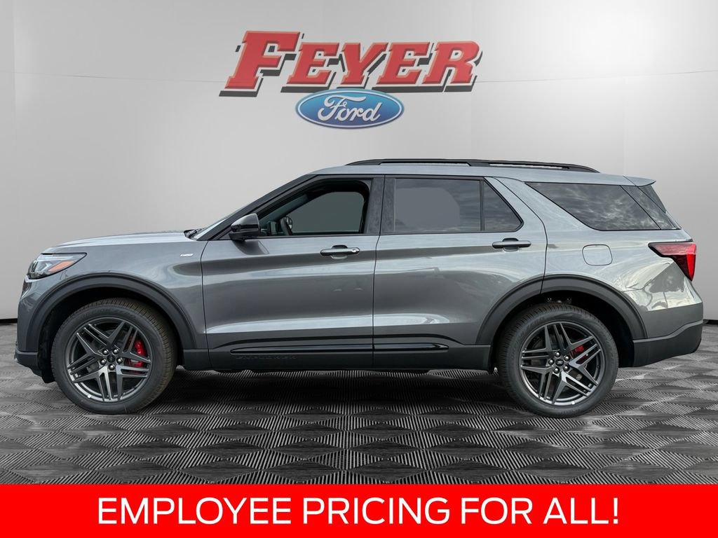 New 2026 Ford Explorer ST-Line w/ ST-Line Street Pack AWD/4WD image 2