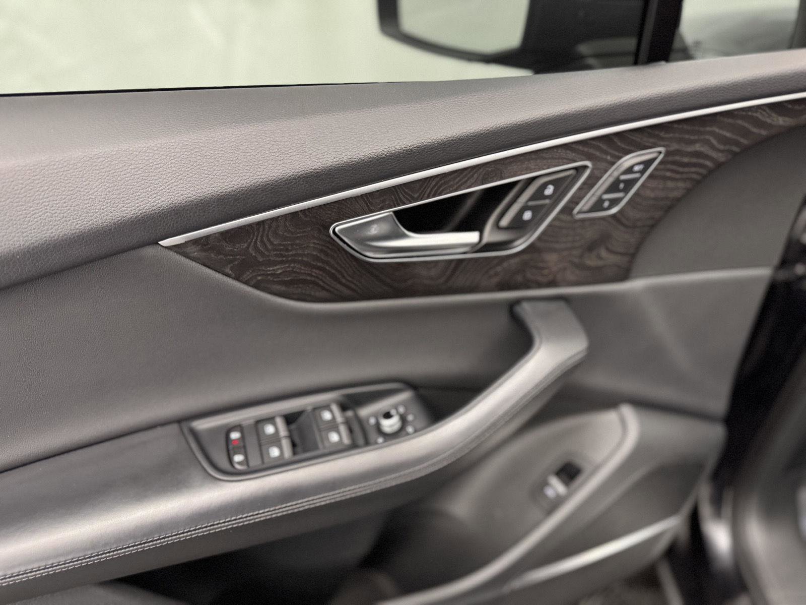 Used 2021 Audi Q7 3.0T Premium Plus w/ Executive Package image 15