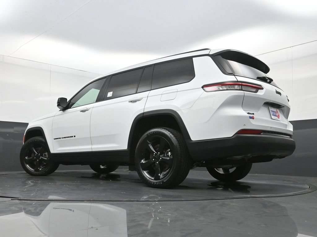 Used 2024 Jeep Grand Cherokee L Altitude AWD/4WD image 32