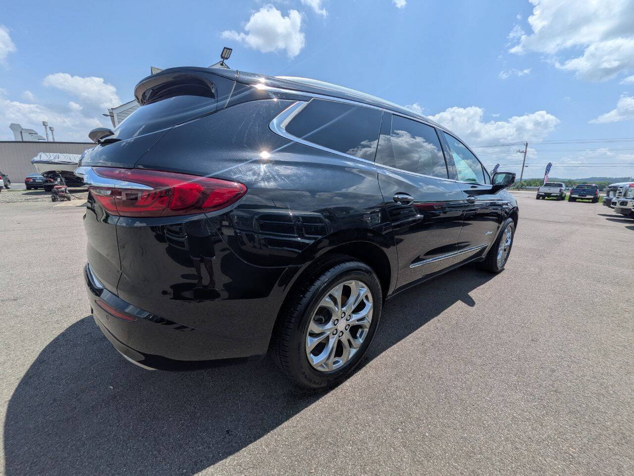 Used 2020 Buick Enclave Avenir w/ Avenir Technology Package AWD/4WD image 8
